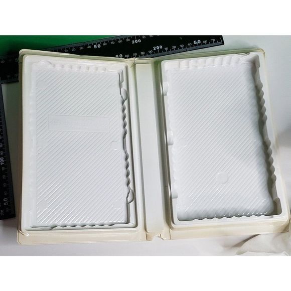 2 x VHS Clamshell Case White Replacement for Disney VHS Tapes Used Vinta… - Picture 5 of 5